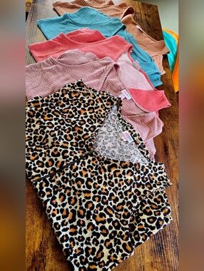 (5) LulaRoe Zip Tanks